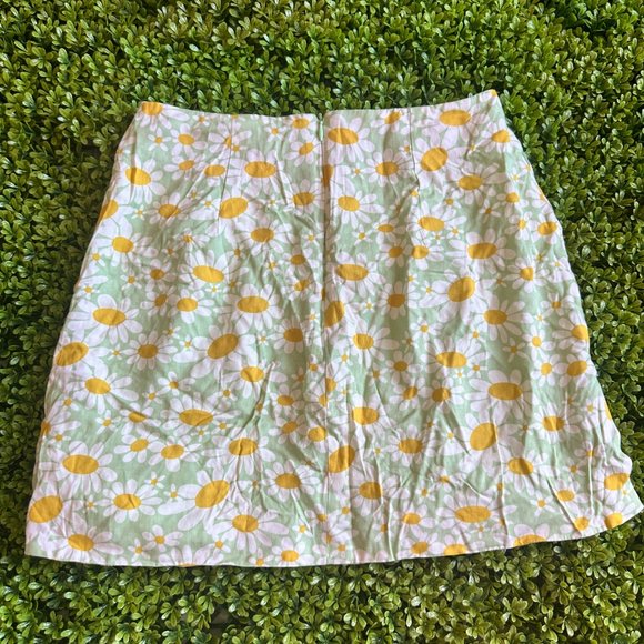 Princess Polly Daisy Flower Print Mini Skirt - Picture 6 of 7